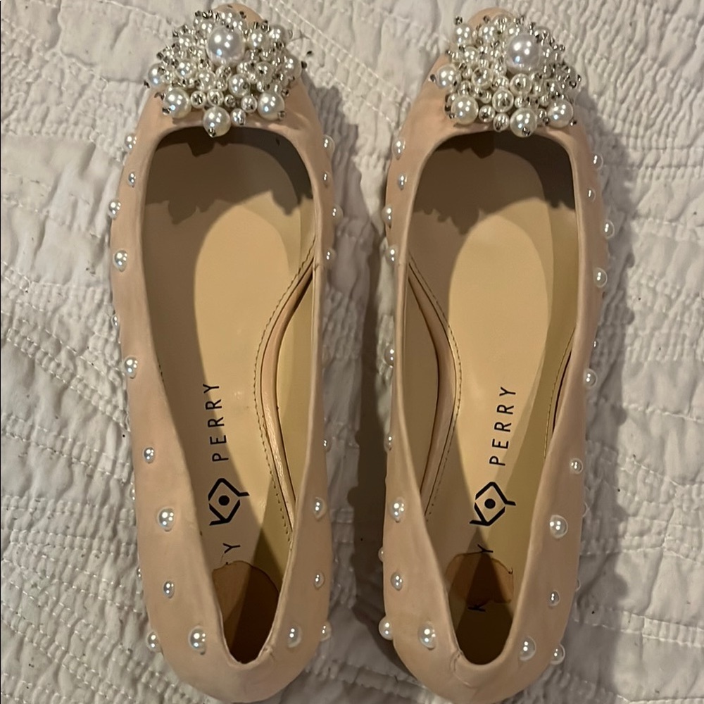 Katy Perry Cream Flats Minimalist Design Slip-On
